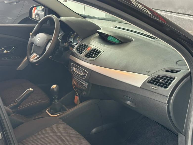 
								RENAULT Fluence Dynamique 2011 full									