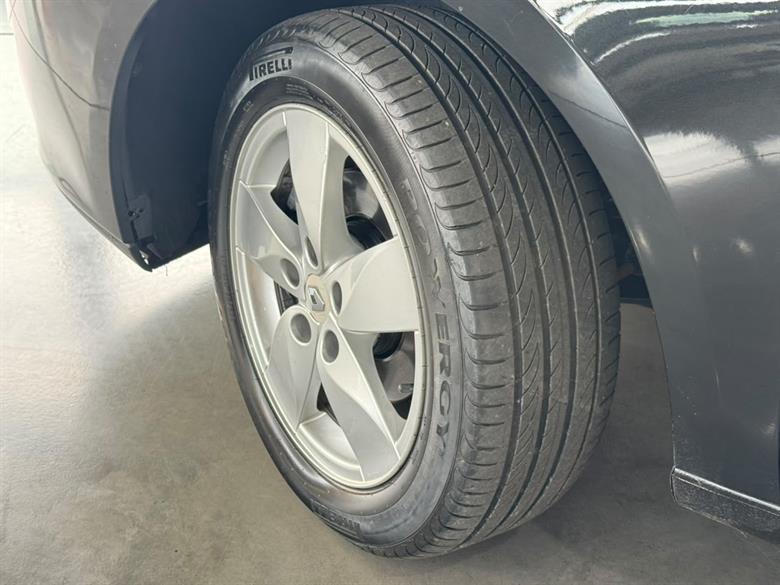 
								RENAULT Fluence Dynamique 2011 full									