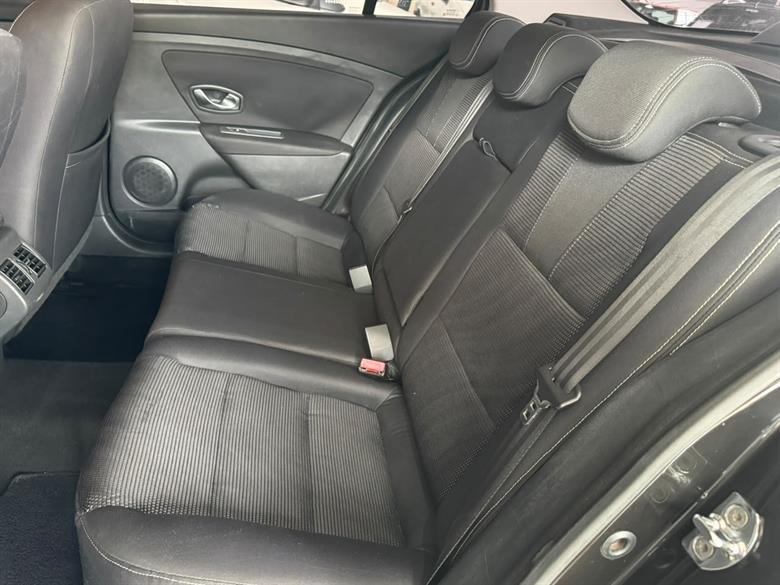 
								RENAULT Fluence Dynamique 2011 full									