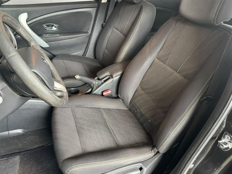 
								RENAULT Fluence Dynamique 2011 full									