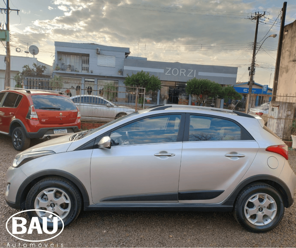 
								HYUNDAI HB20X 2014 full									