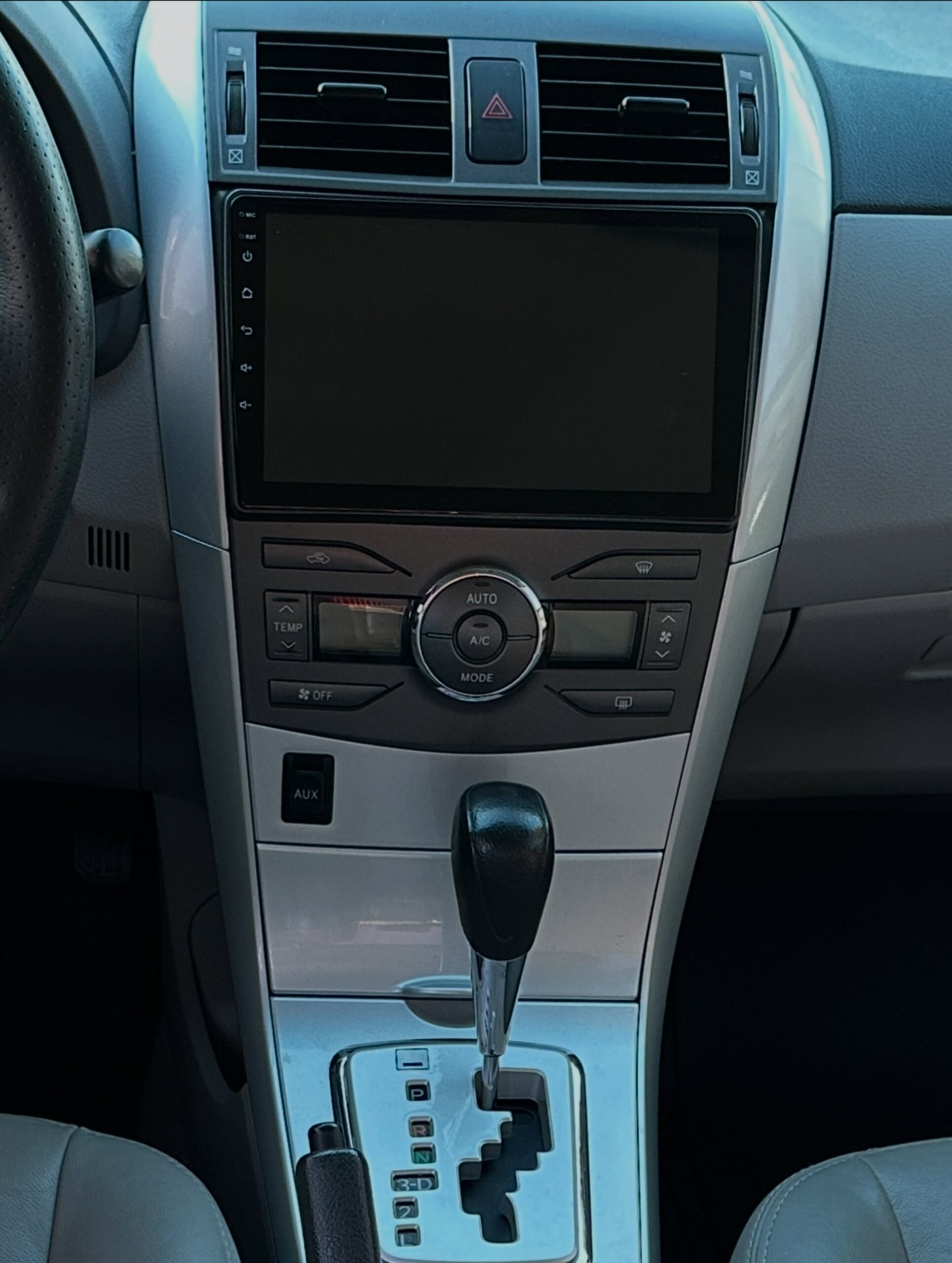 
								TOYOTA COROLLA GLi 2011 full									