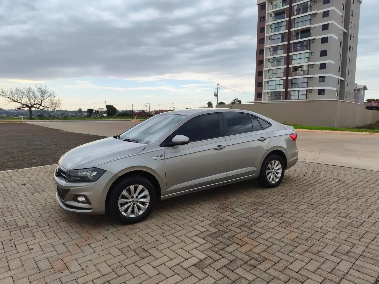 VOLKSWAGEN VIRTUS COMFORTLINE 2021