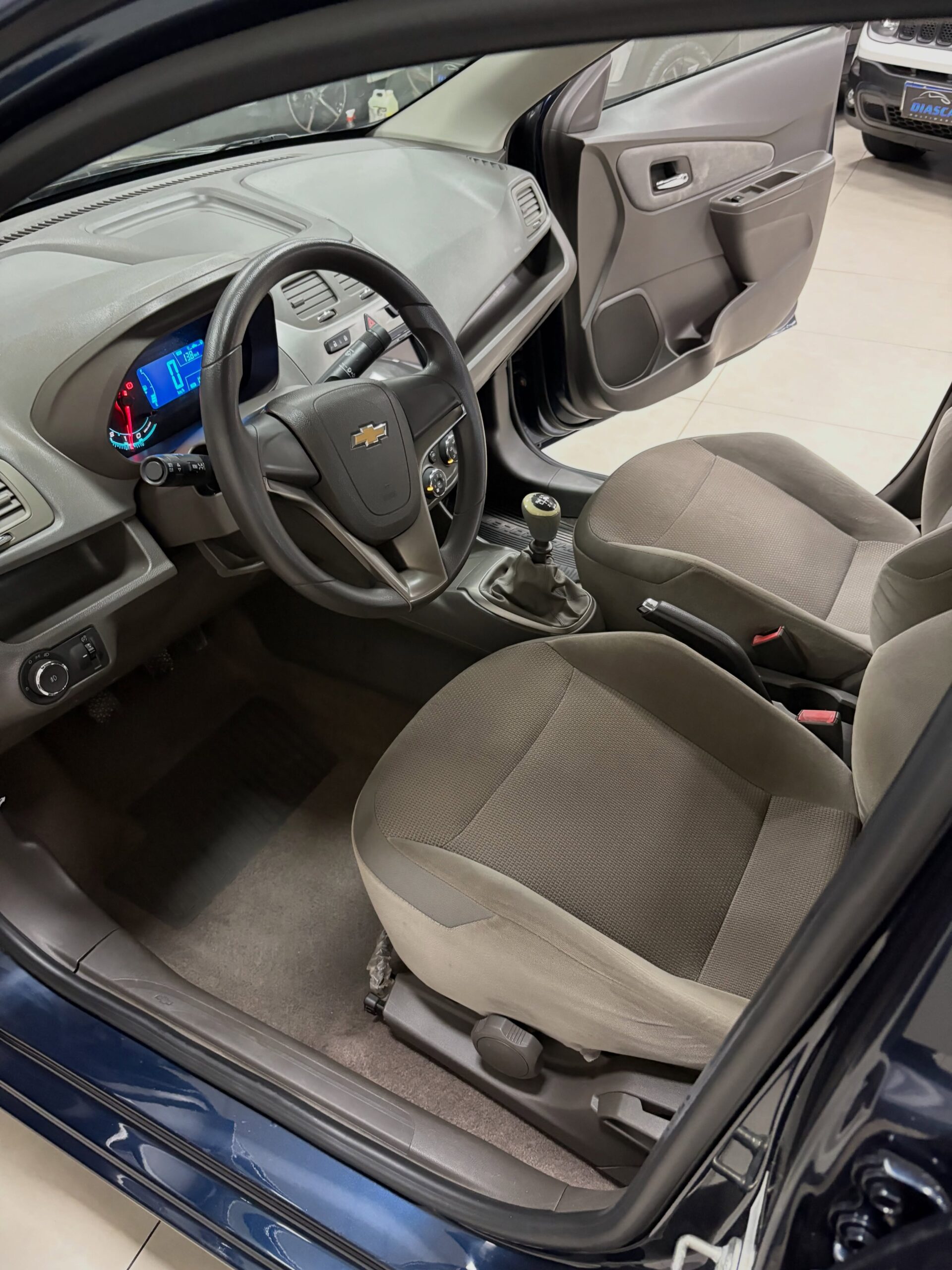 
								Chevrolet Cobalt LTZ 2012 full									
