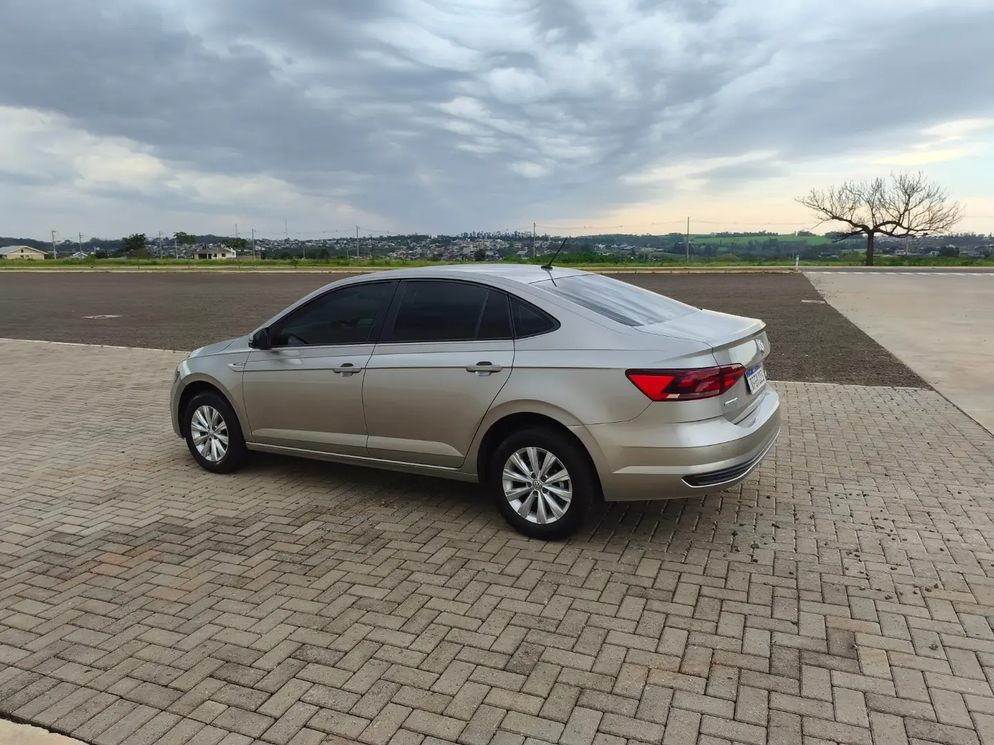 VOLKSWAGEN VIRTUS COMFORTLINE 2021