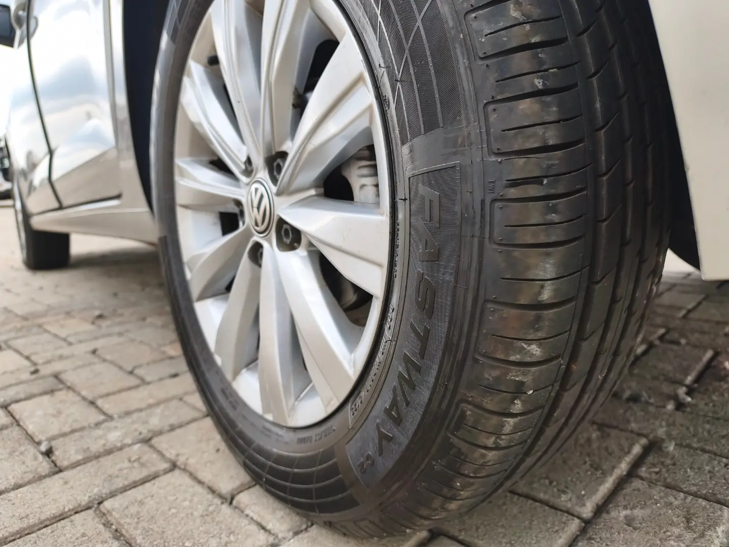 
								VOLKSWAGEN VIRTUS COMFORTLINE 2021 full									