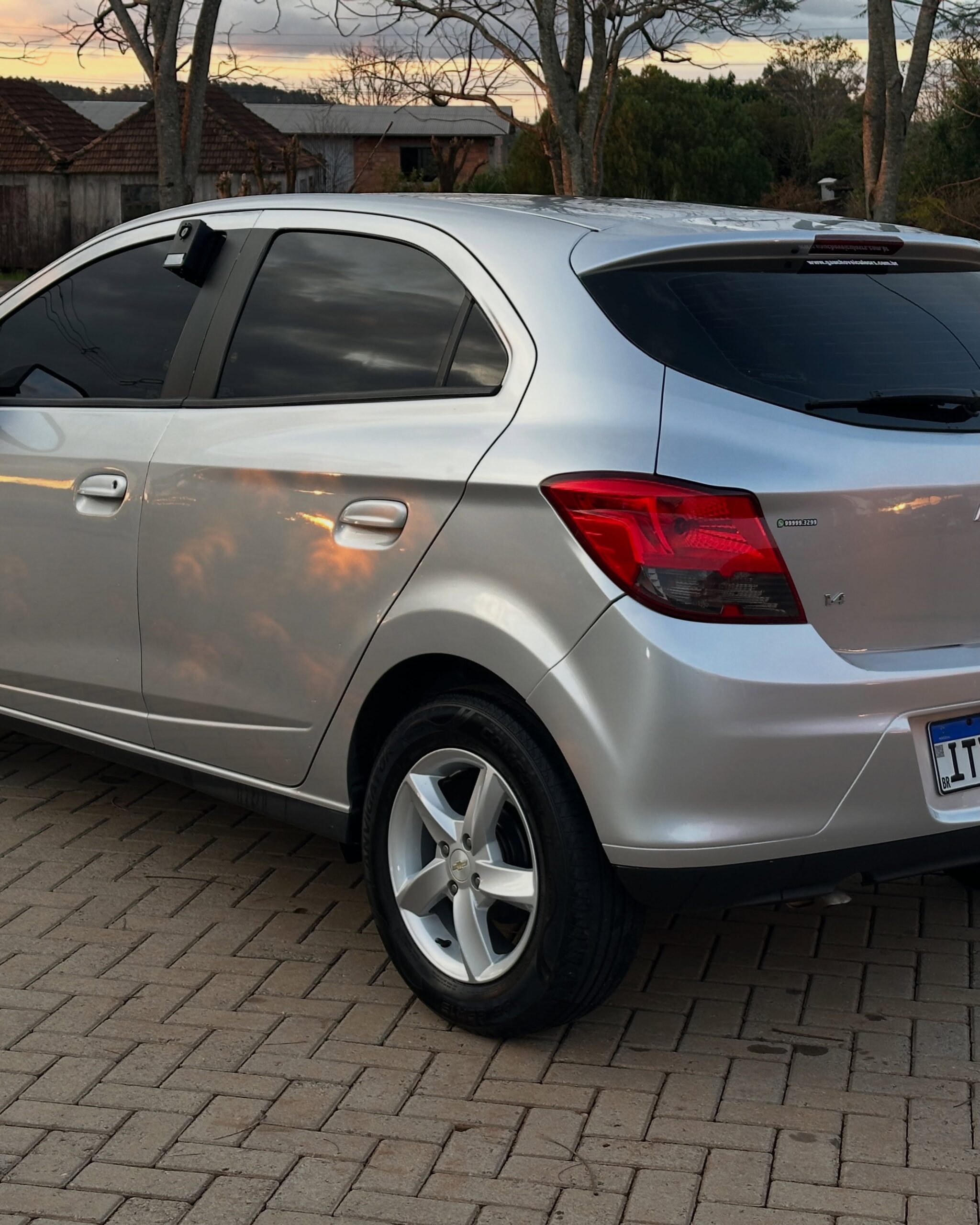 CHEVROLET ONIX LT 2013