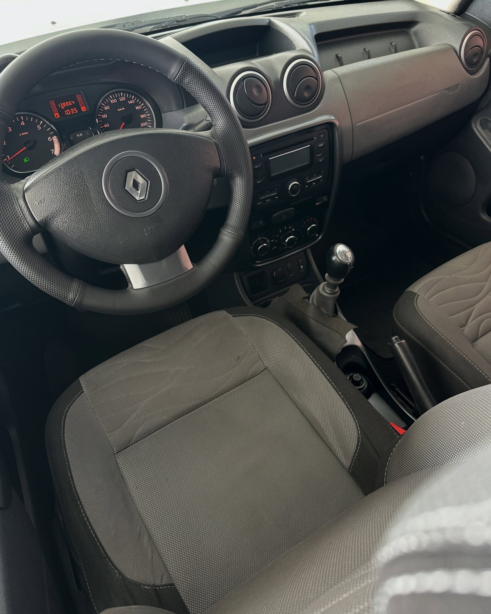 
								RENAULT  DUSTER 2012 full									