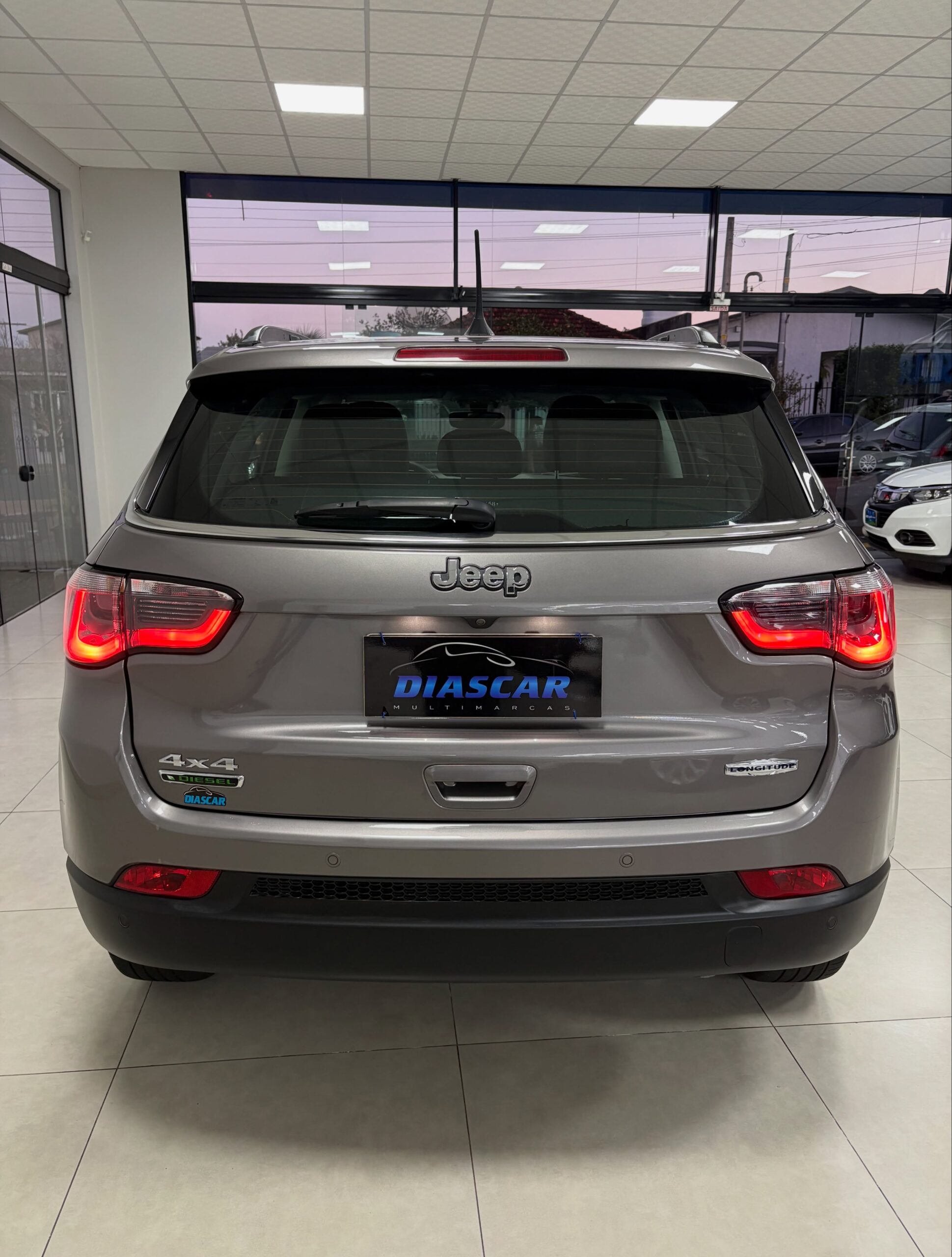 
								Jeep Compass Longitude 2018 full									