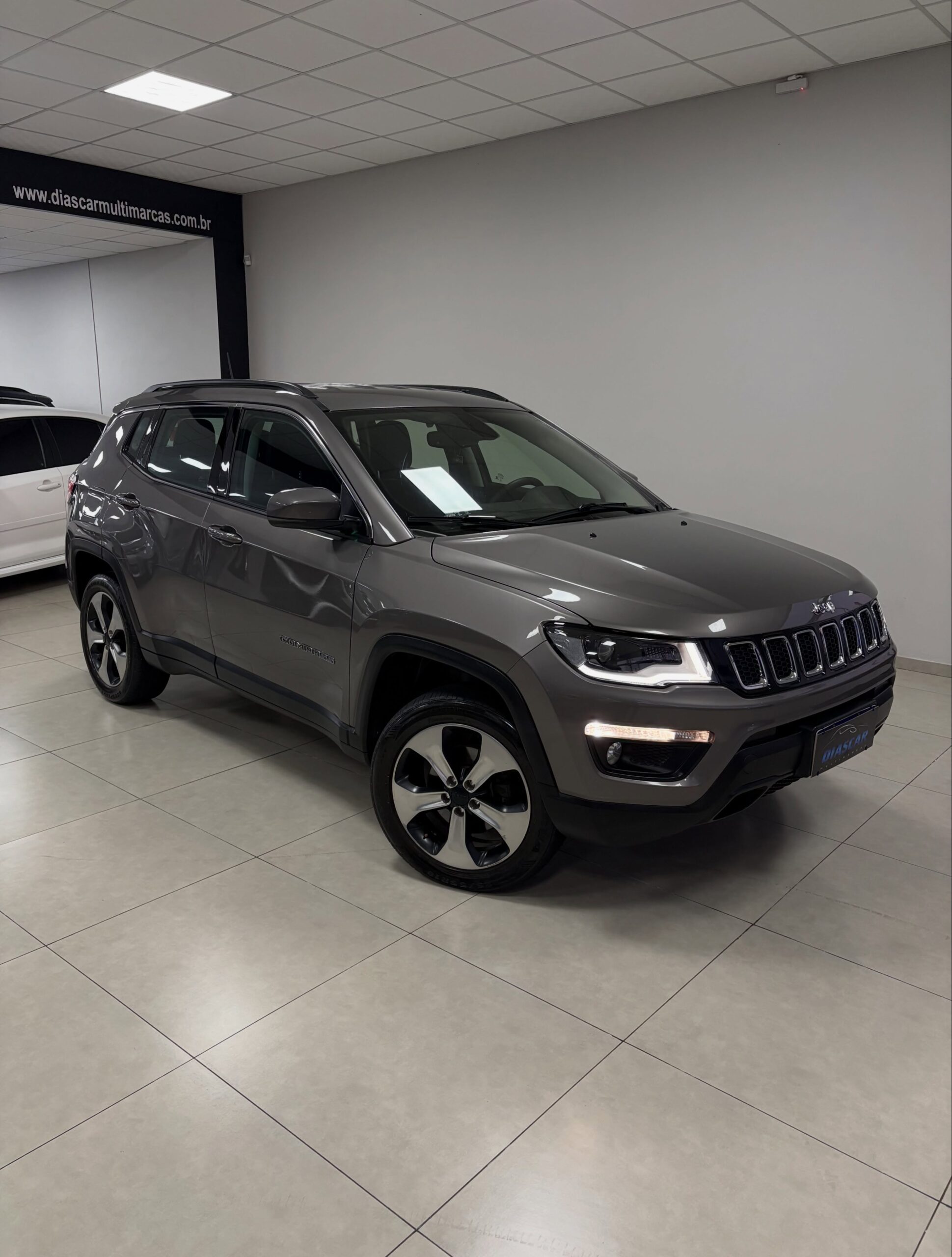 
								Jeep Compass Longitude 2018 full									