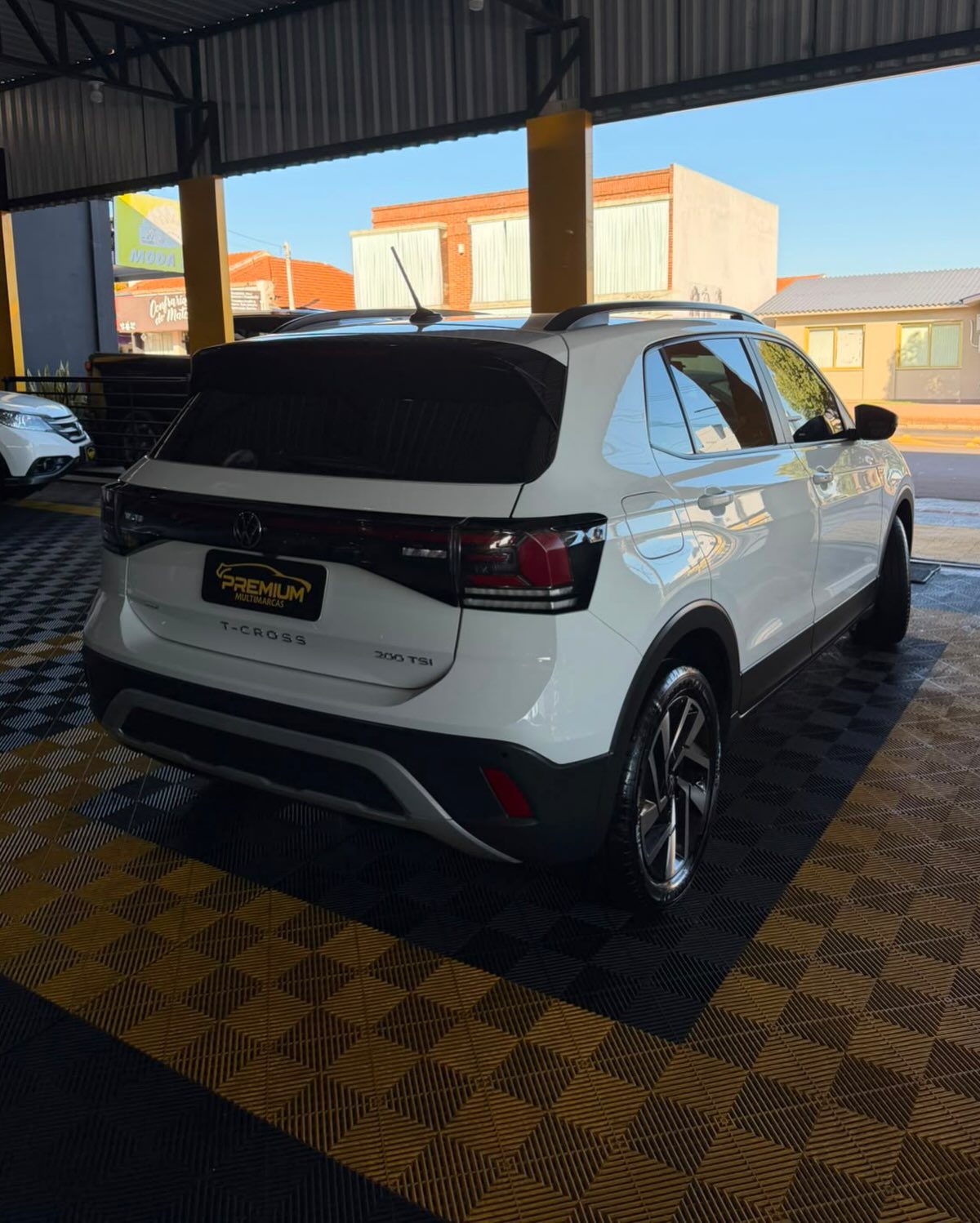 VOLKSWAGEN T-CROSS COMFORTLINE 2025