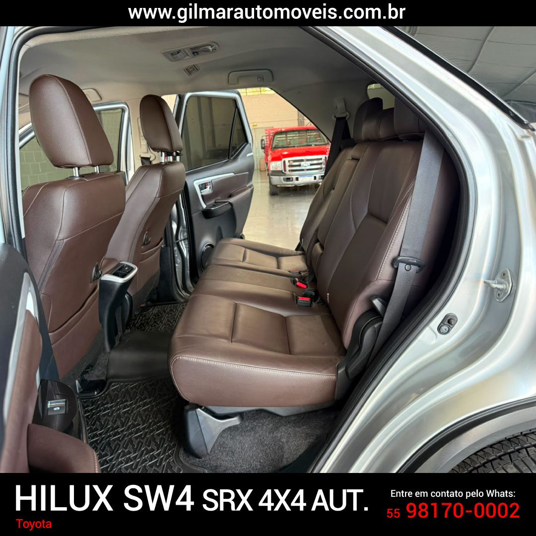 
								Toyota Hilux SW4 SRX 2016 full									