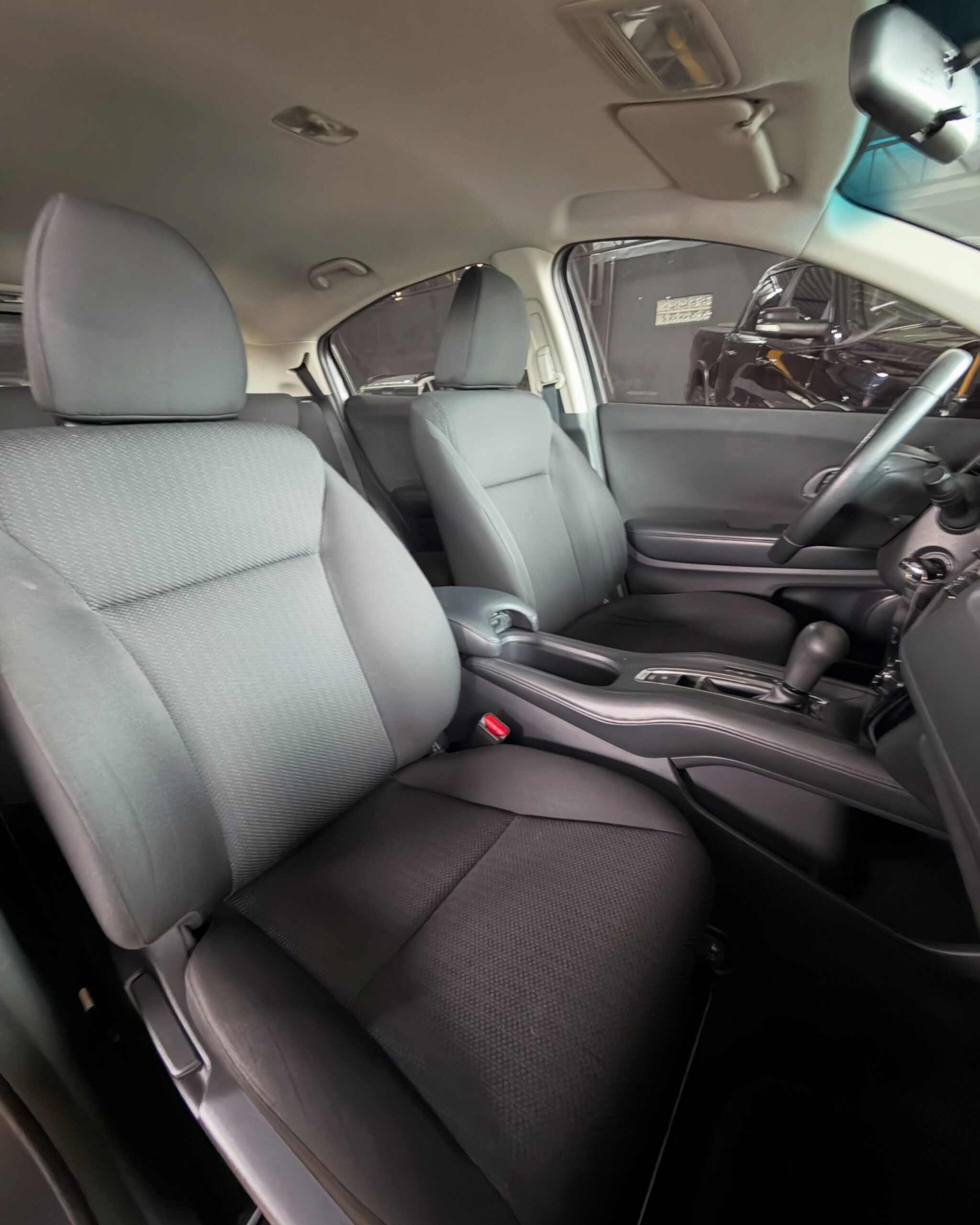 
								HONDA HR-V EX 2018 full									