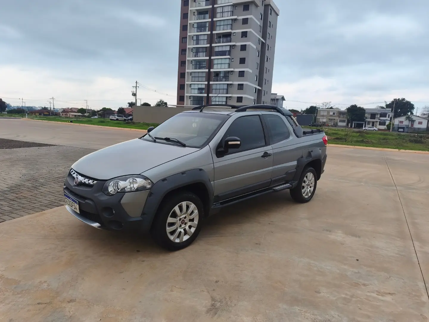 
								FIAT STRADA ADVENTURE 2015 full									