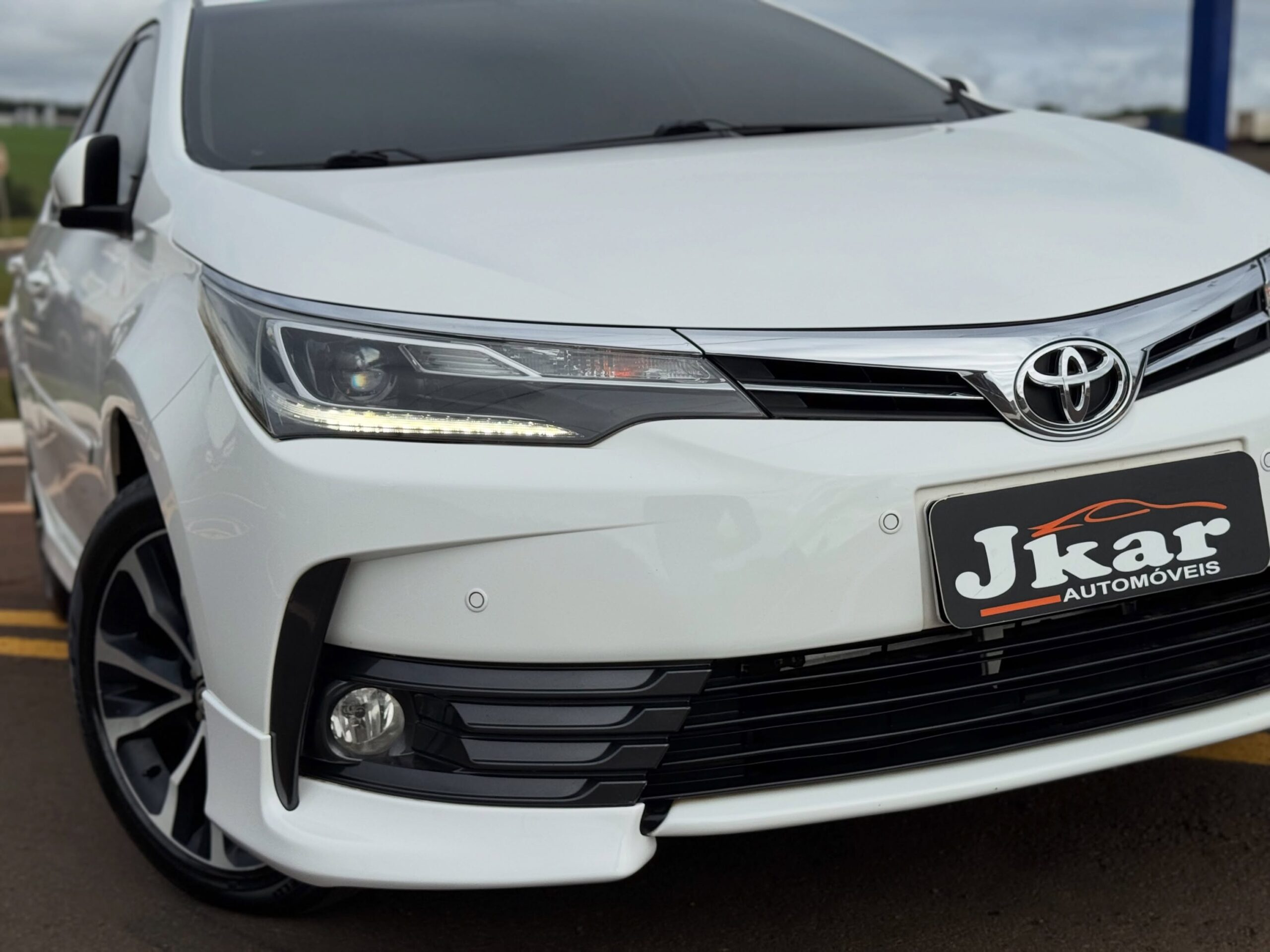
								Toyota Corolla XRS 2019 full									