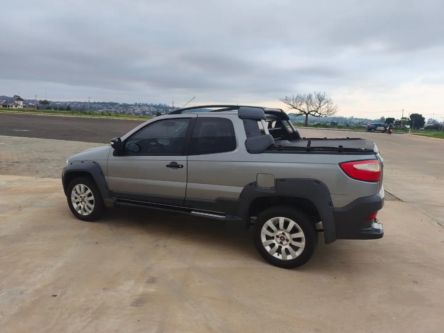 
								FIAT STRADA ADVENTURE 2015 full									