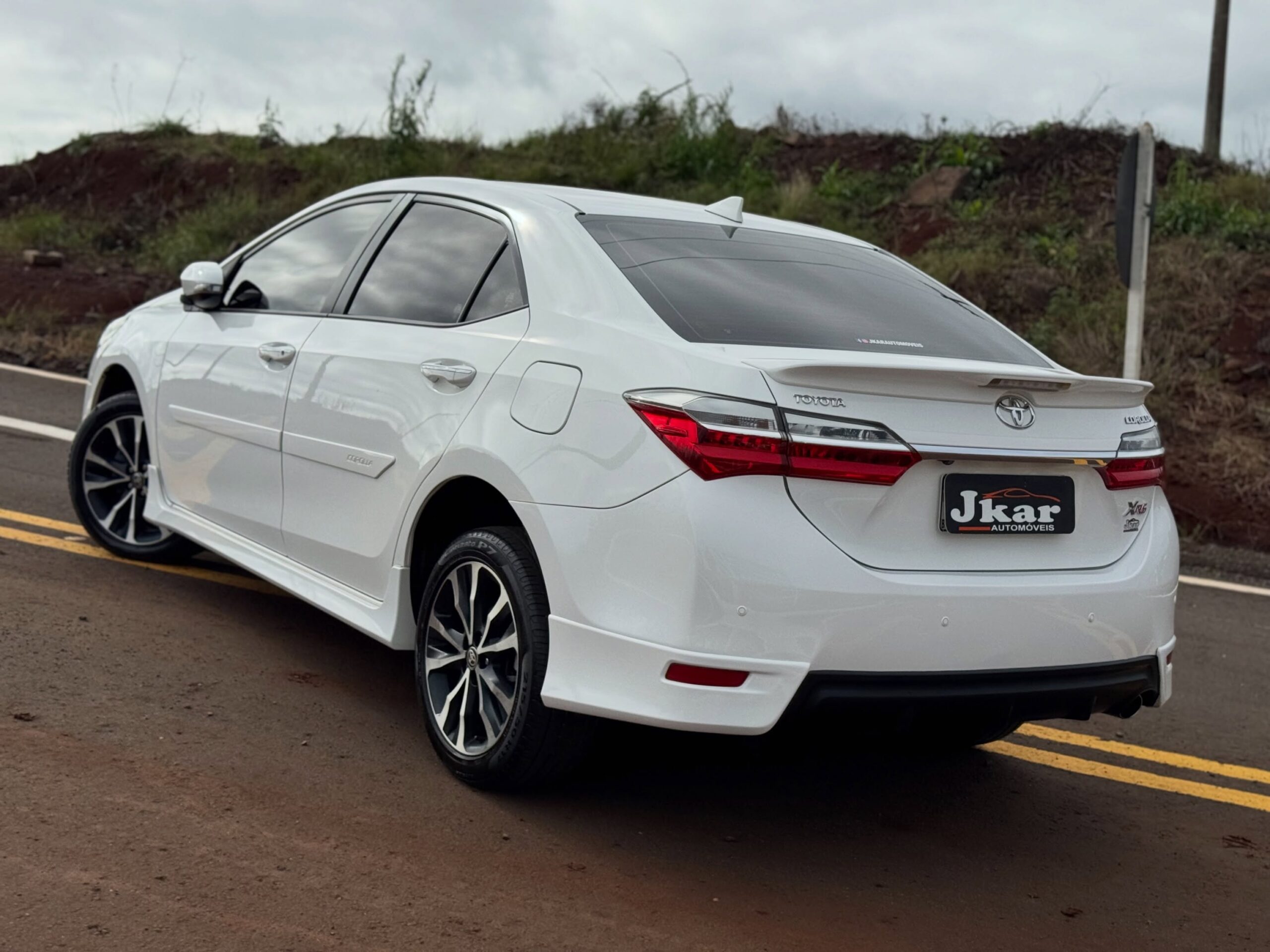
								Toyota Corolla XRS 2019 full									