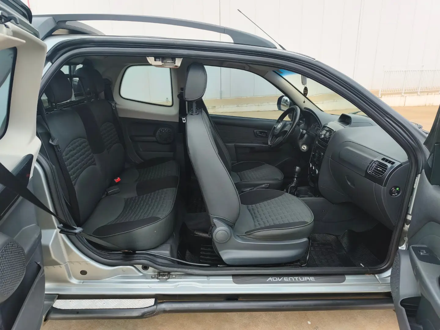 
								FIAT STRADA ADVENTURE 2015 full									