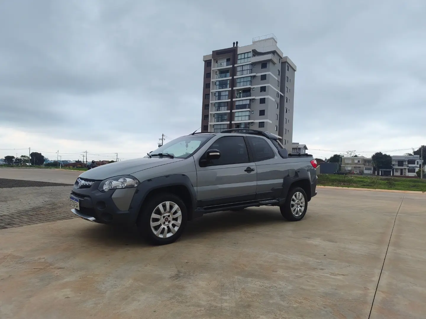 
								FIAT STRADA ADVENTURE 2015 full									