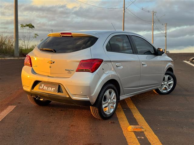 Chevrolet Onix LT 2017