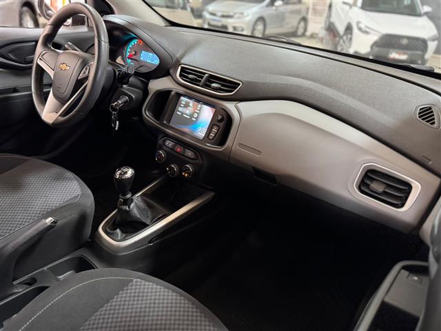 
								Chevrolet Onix LT 2017 full									